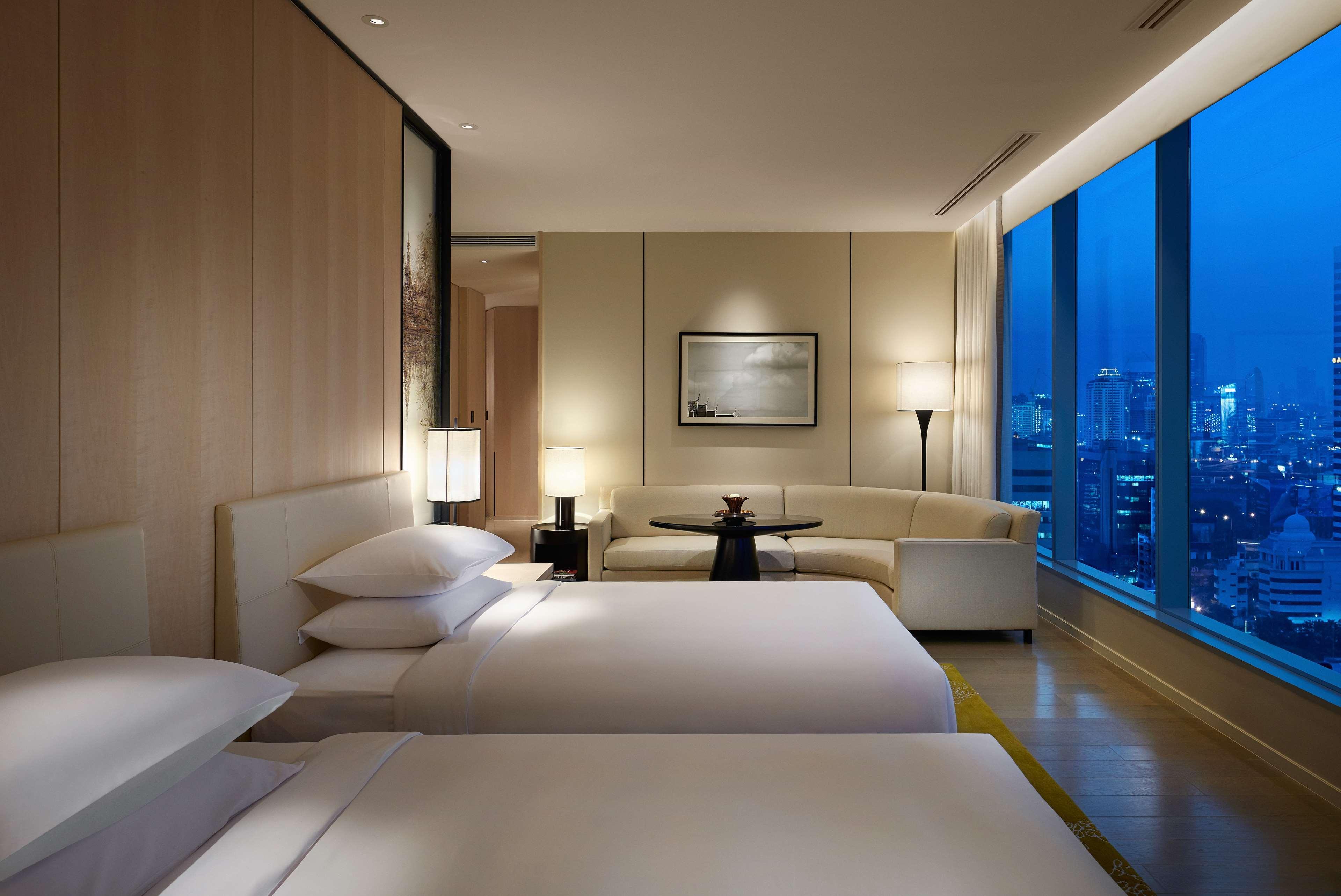 Park Hyatt Bangkok Hotel Екстериор снимка